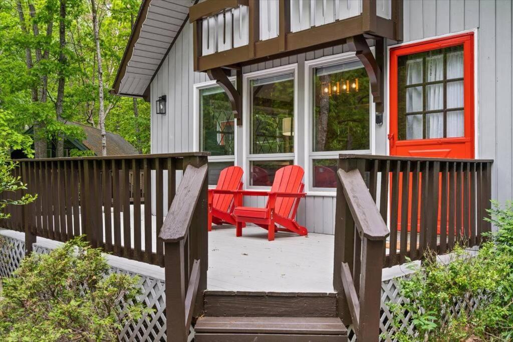 The Gingerbread House: 4 Bedroom Chalet, W/ Sunroom/Deck, Sleeps 12, Modern Amenities McGaheysville Экстерьер фото