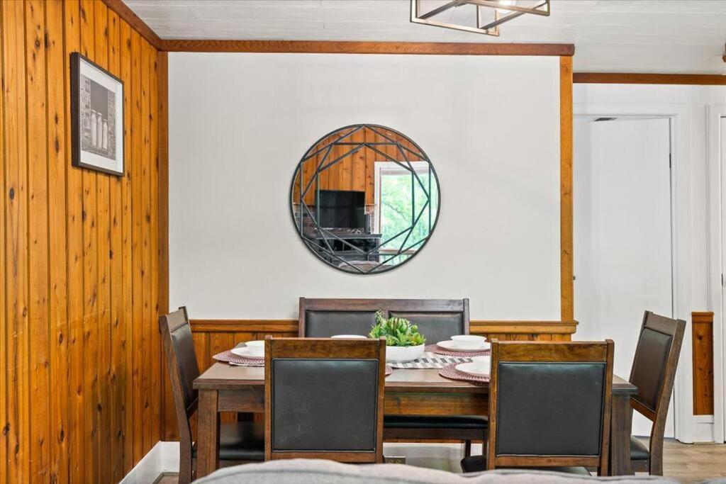 The Gingerbread House: 4 Bedroom Chalet, W/ Sunroom/Deck, Sleeps 12, Modern Amenities McGaheysville Экстерьер фото